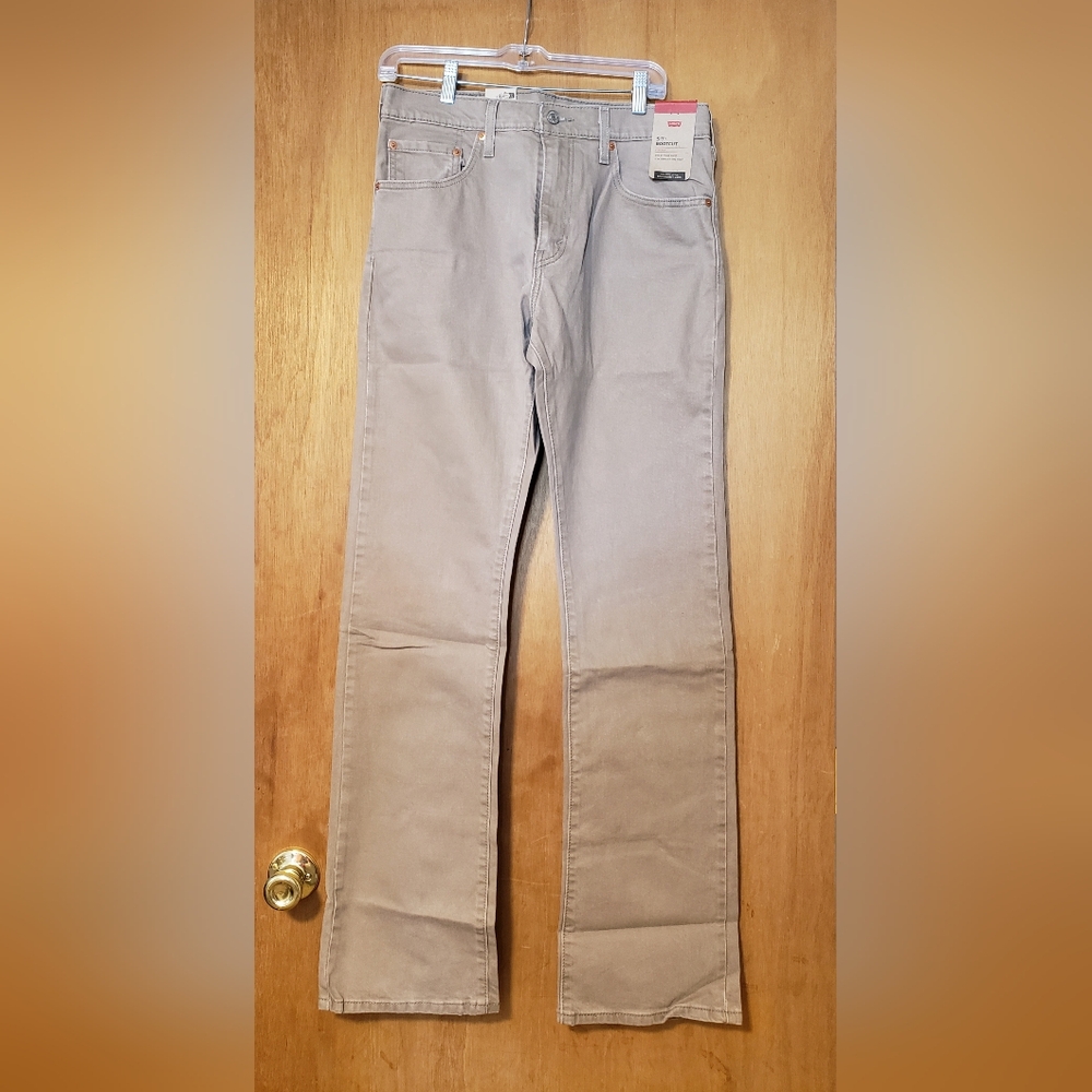 Levi's Men's Bootcut Jeans in Taupe